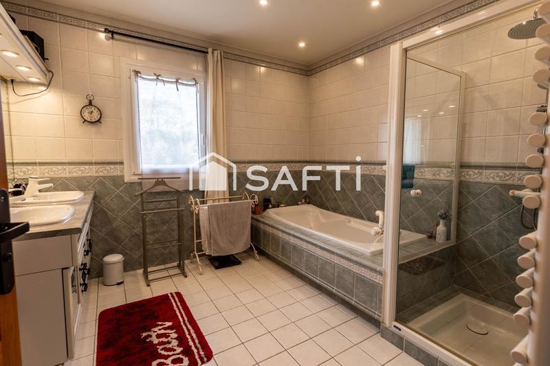 Villa - 232 m² - 8 pièces