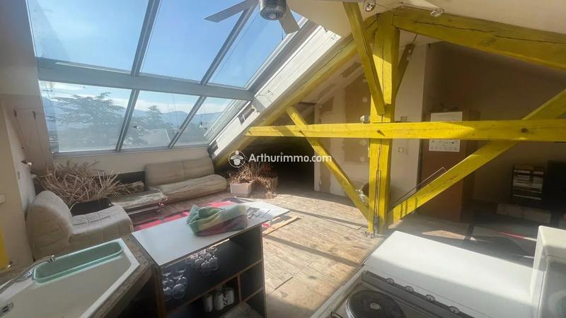 Appartement - 85 m² - 3 pièces