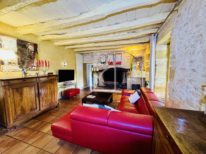 Maison - 276 m² - 8 pièces