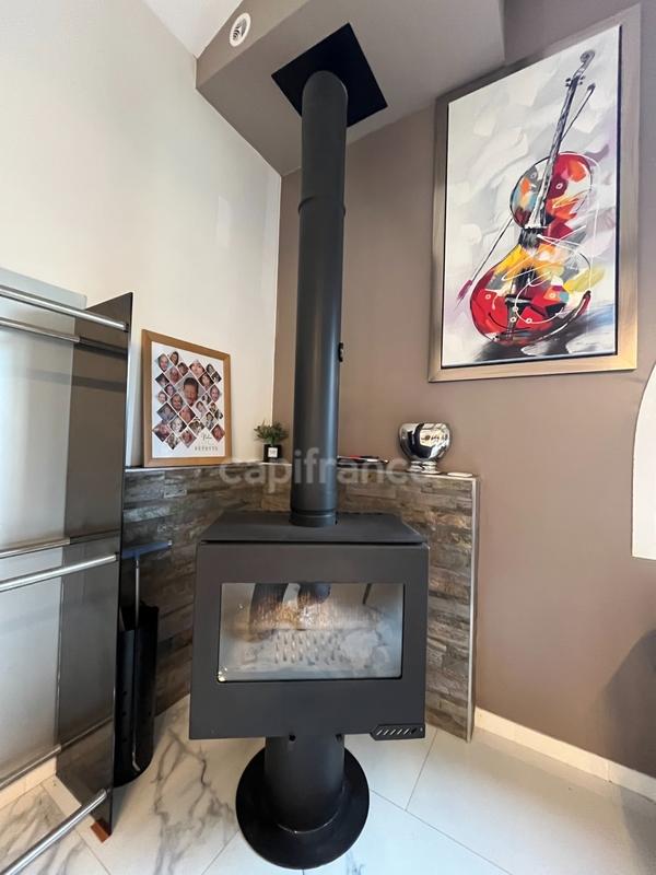 Maison - 228 m² - 8 pièces