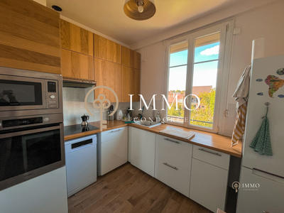 Appartement - 64 m² - 4 pièces