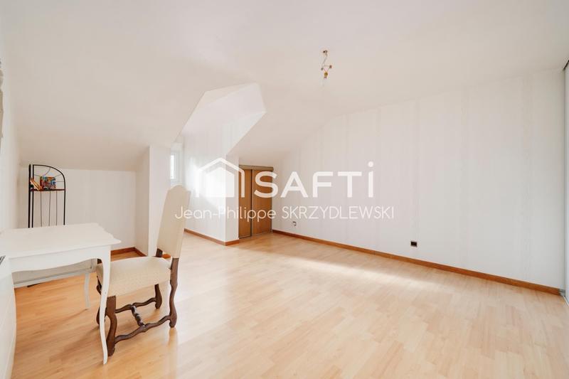 Maison - 143 m² - 6 pièces