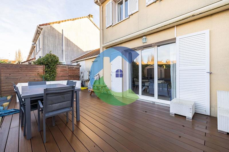 Pavillon - 77 m² - 4 pièces