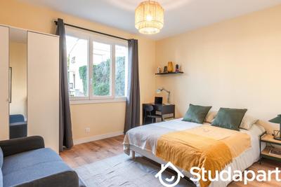 Chambre - 12 m² - 1 pièce