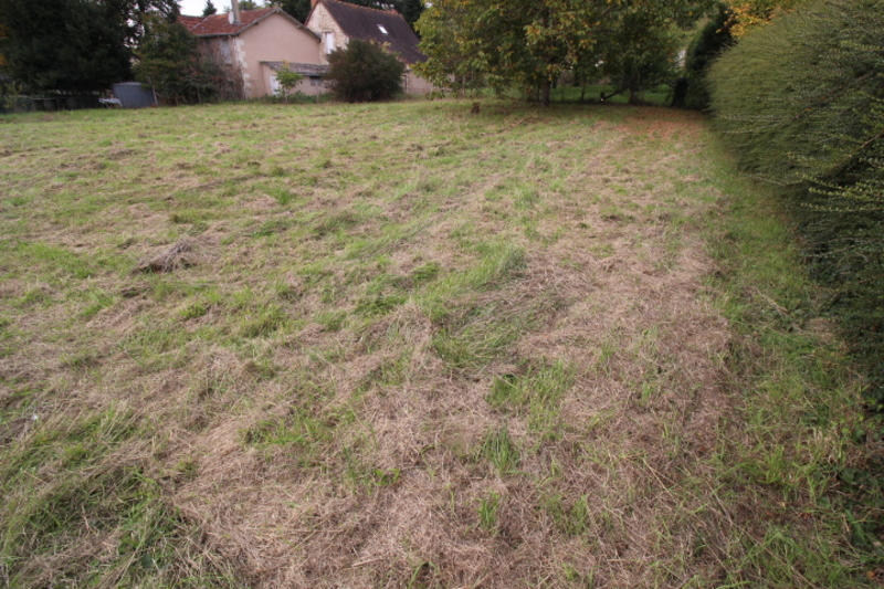 Terrain constructible - 916 m²