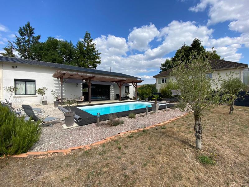 Maison contemporaine - 240 m² - 8 pièces