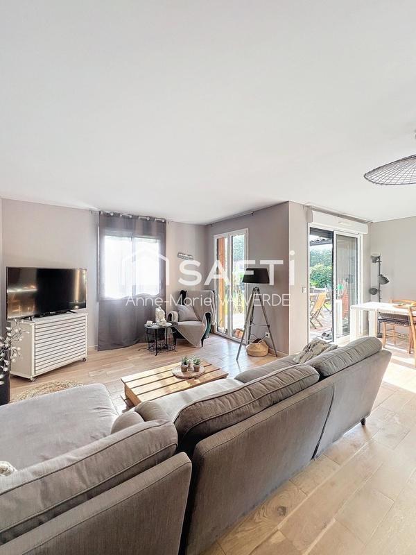 Maison - 102 m² - 5 pièces