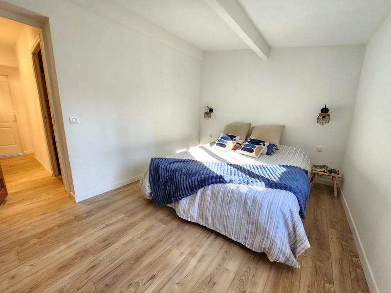 Maison - 200 m² - 8 pièces