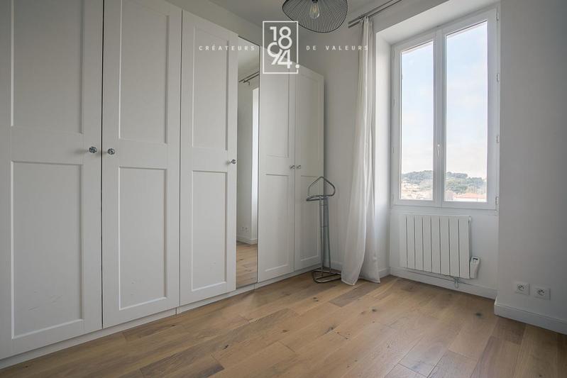 Appartement - 76 m² - 4 pièces