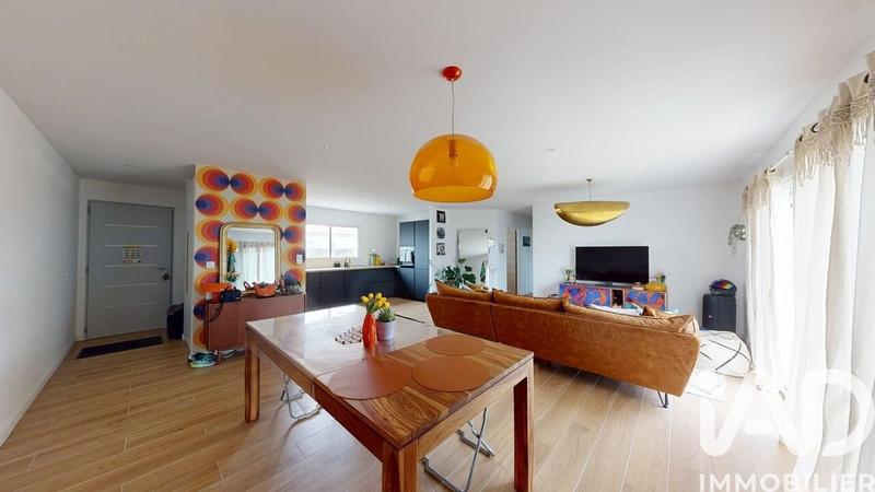 Maison - 96 m² - 5 pièces