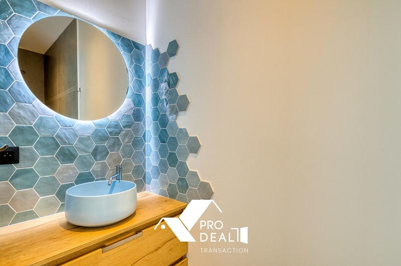 Maison contemporaine - 260 m² - 8 pièces