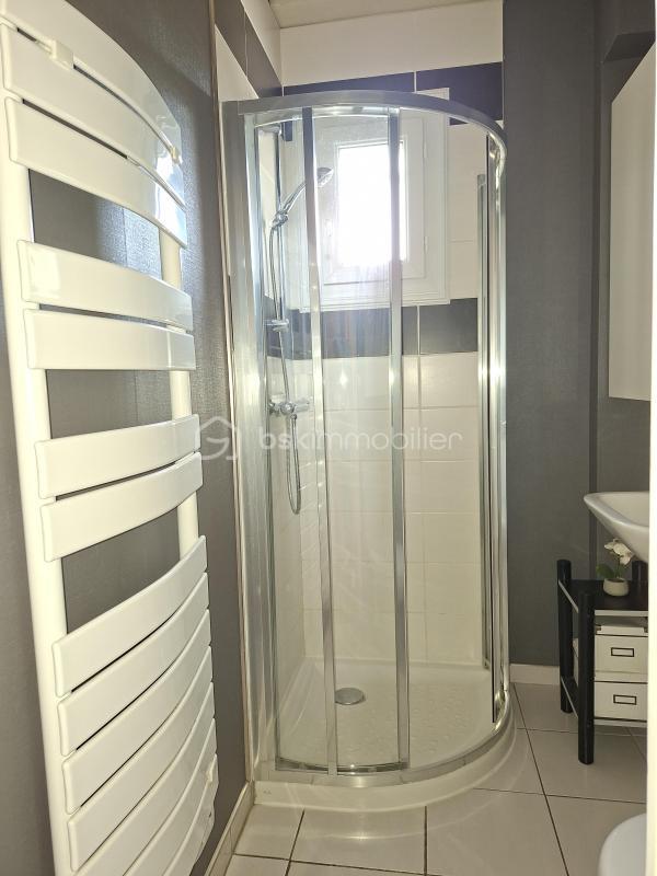 Maison traditionnelle - 128 m² - 6 pièces