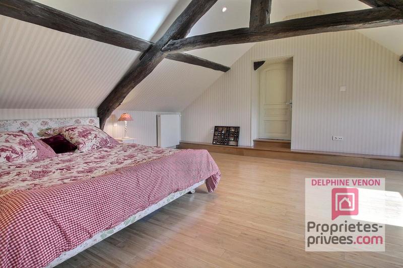 Propriété - 255 m² - 8 pièces