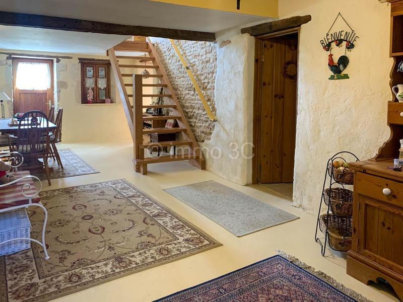 Maison en pierre - 131 m² - 4 pièces