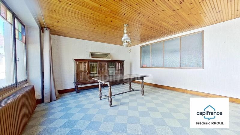 Maison - 151 m² - 7 pièces