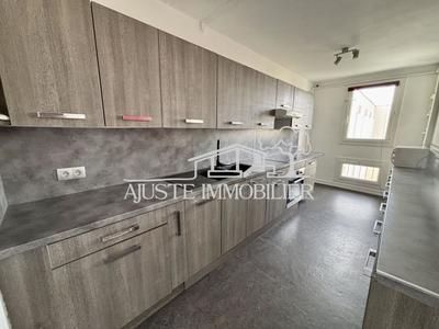 Appartement - 92 m² - 5 pièces