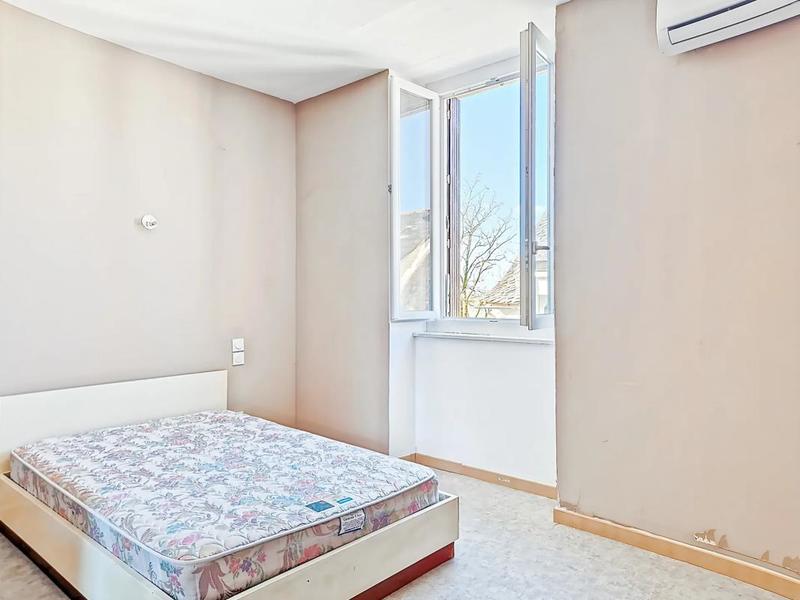 Maison - 177 m² - 8 pièces