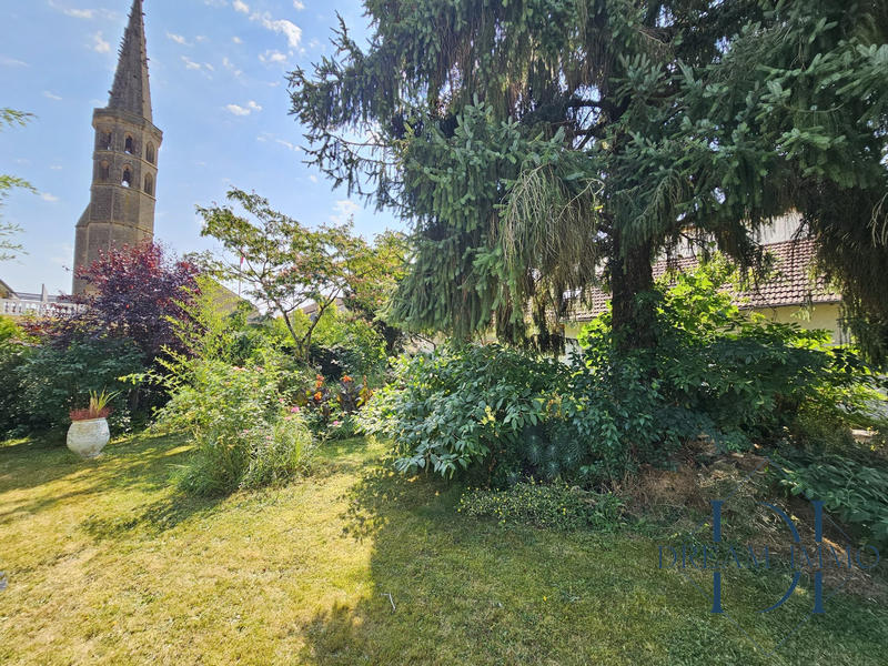 Villa - 319 m² - 14 pièces