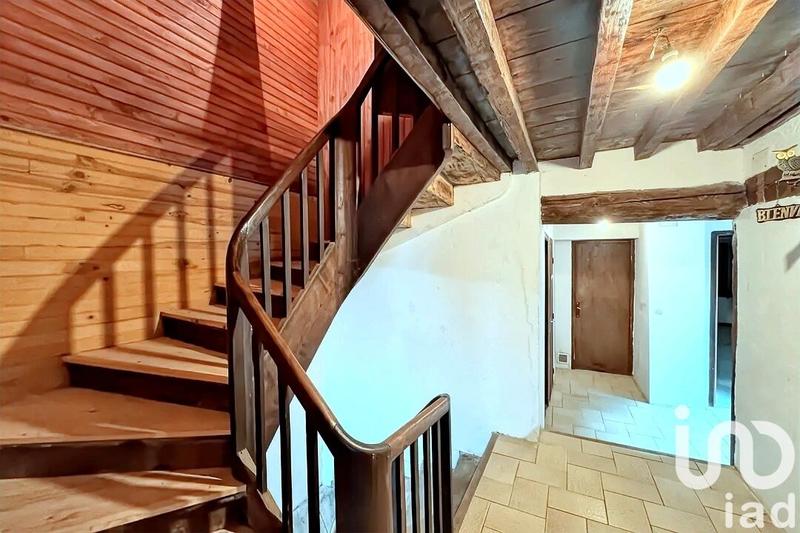 Maison - 266 m² - 10 pièces