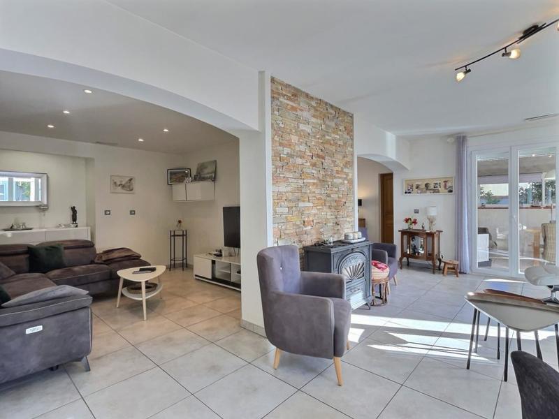 Villa - 140 m² - 5 pièces