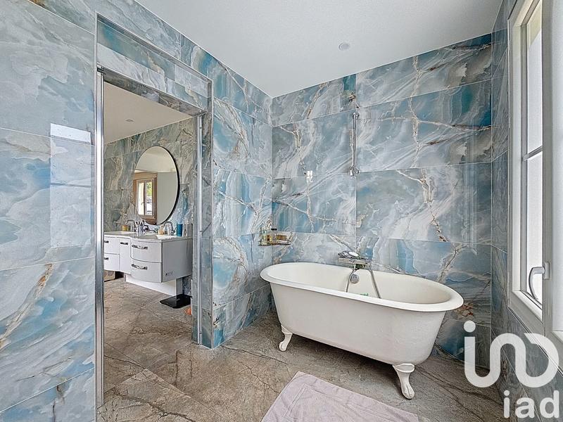 Maison - 194 m² - 6 pièces