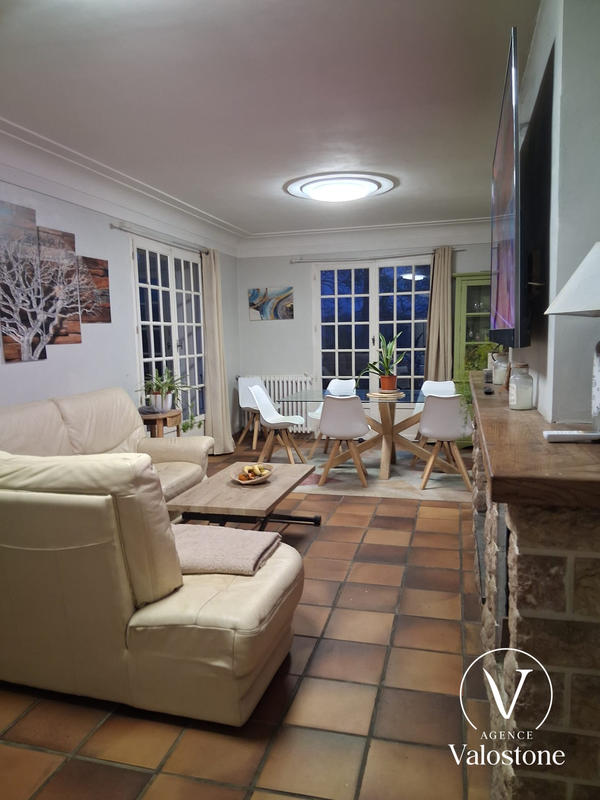 Maison - 205 m² - 5 pièces