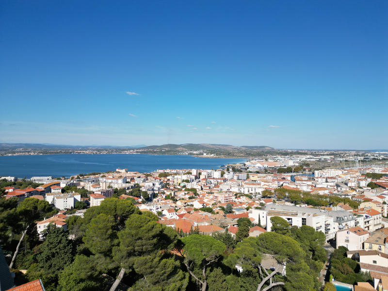 Maison - 99 m² - 5 pièces