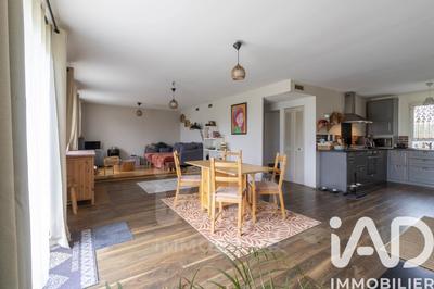 Maison - 93 m² - 4 pièces
