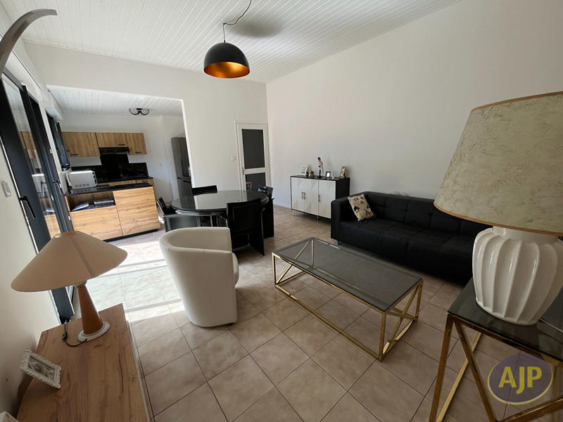 Maison - 94 m² - 4 pièces