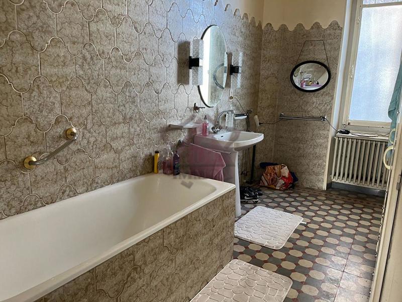 Maison - 196 m² - 8 pièces