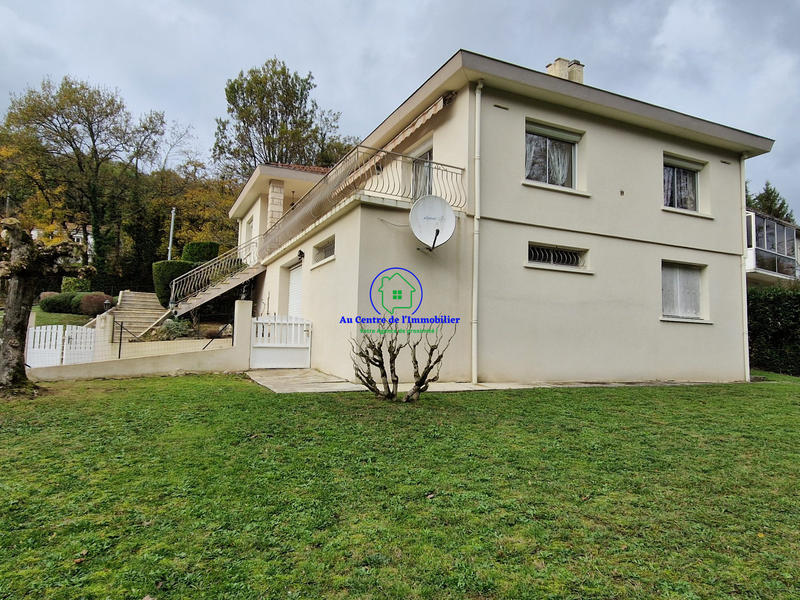 Maison traditionnelle - 129 m² - 6 pièces