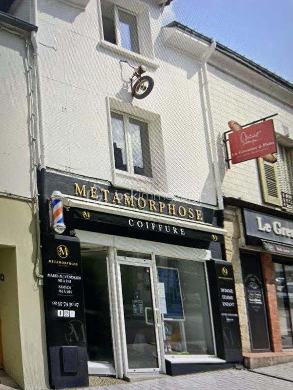 Immeuble - 247 m² - 10 pièces