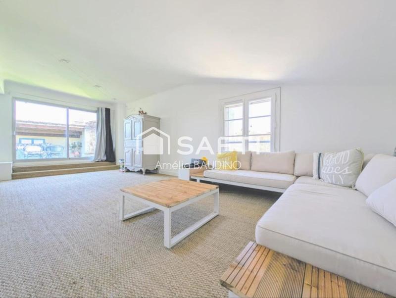 Maison - 180 m² - 6 pièces