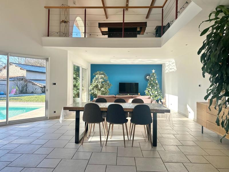 Maison - 185 m² - 6 pièces