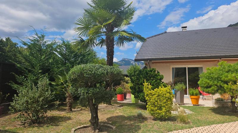 Maison - 181 m² - 7 pièces