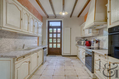 Maison - 313 m² - 8 pièces