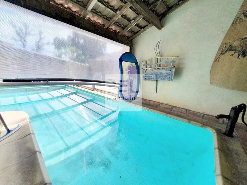 Maison de village - 242 m² - 10 pièces