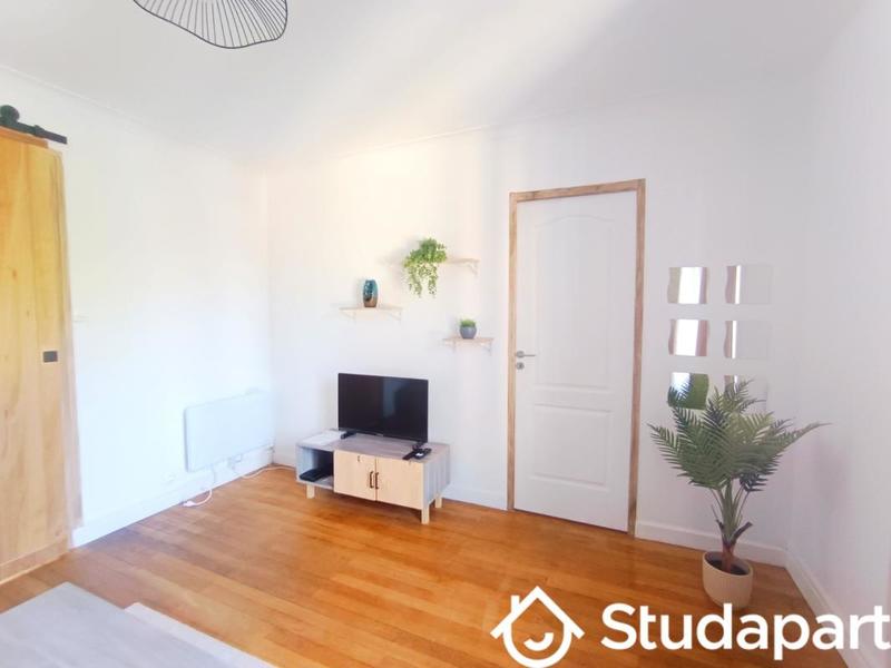 Chambre - 12 m² - 1 pièce