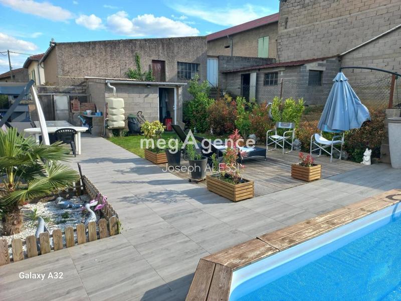 Maison - 150 m² - 4 pièces