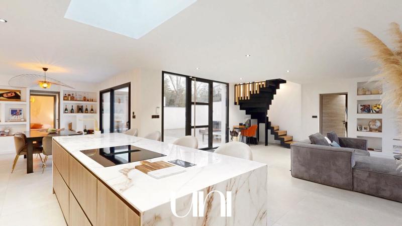 Maison - 165 m² - 5 pièces