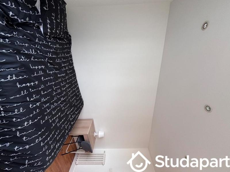 Chambre - 10 m² - 1 pièce