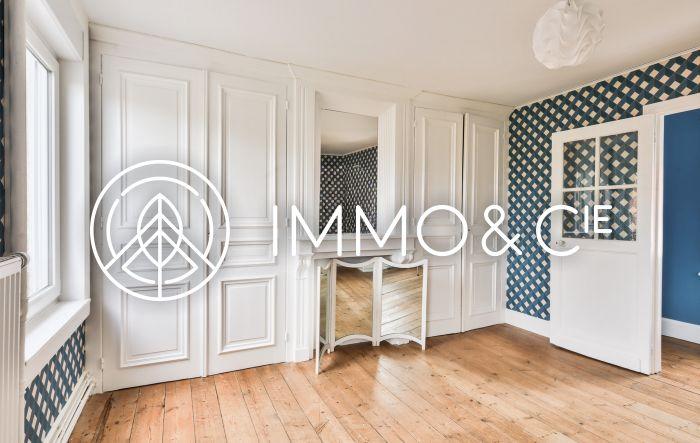 Maison - 235 m² - 5 pièces