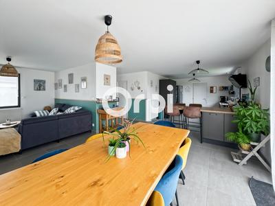 Maison - 110 m² - 4 pièces