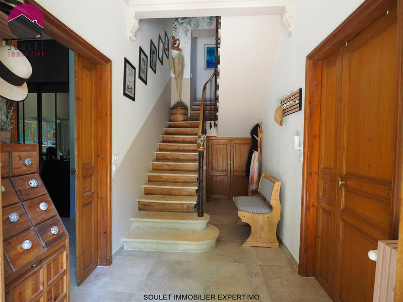 Propriété - 435 m² - 17 pièces