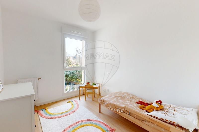 Appartement - 80 m² - 4 pièces