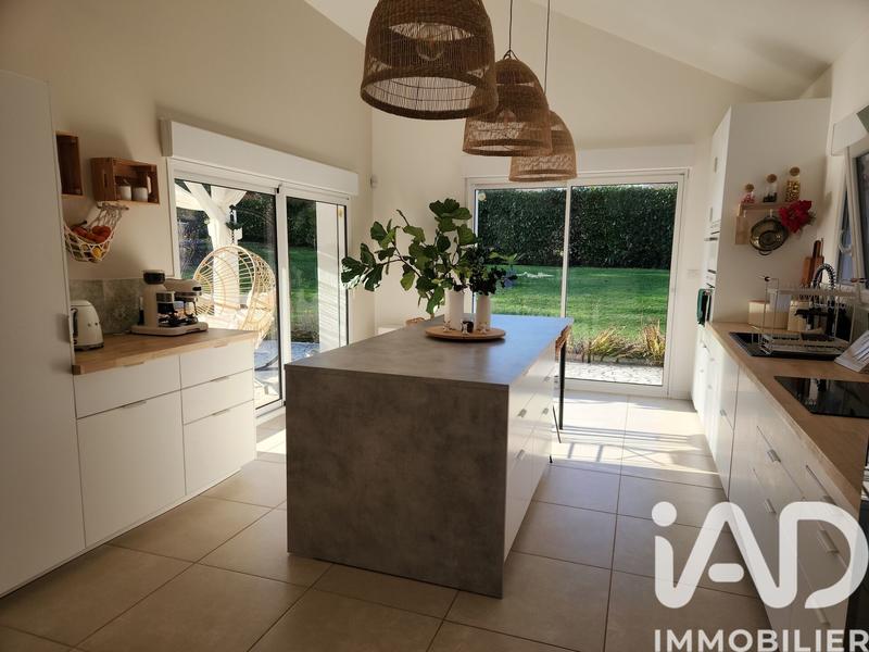 Maison - 195 m² - 7 pièces