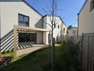 Maison contemporaine - 102 m² - 4 pièces