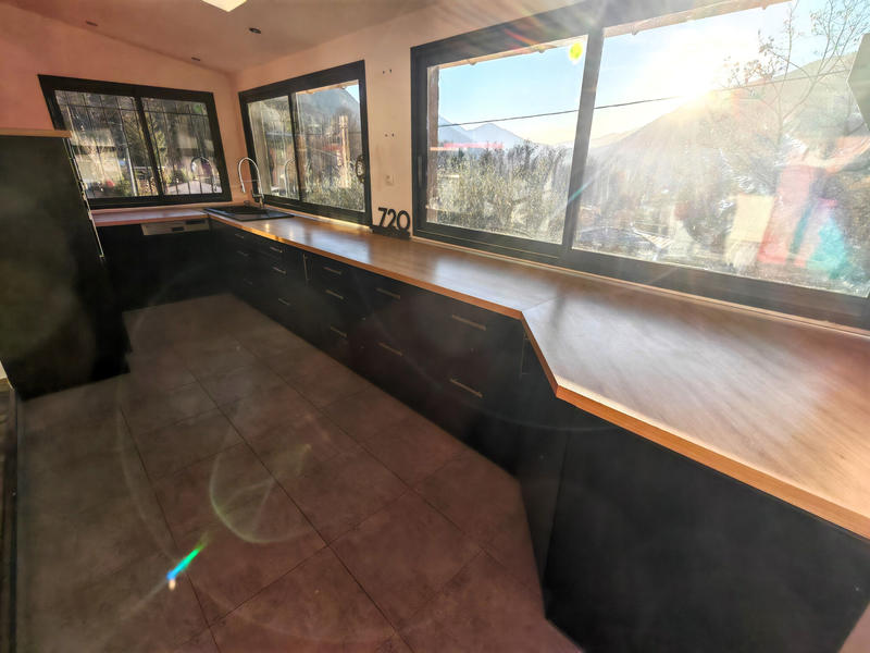 Maison - 92 m² - 4 pièces