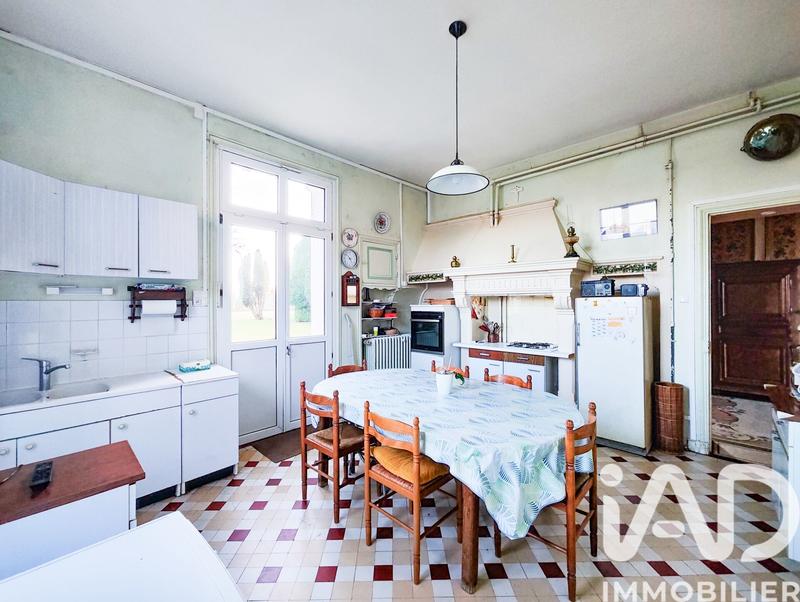 Maison - 256 m² - 9 pièces