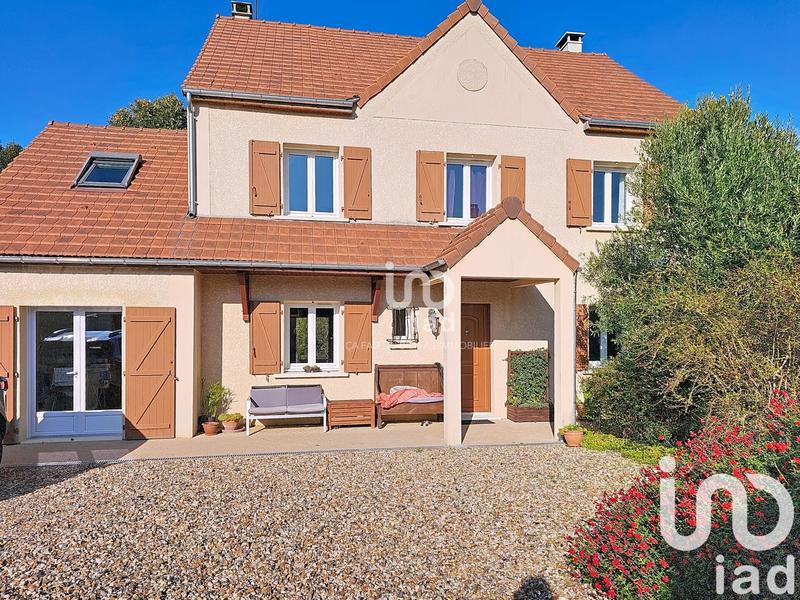 Maison - 220 m² - 9 pièces